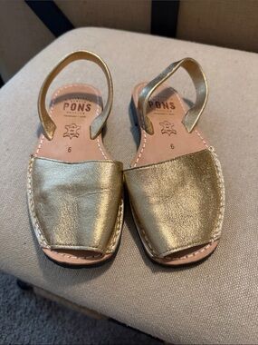 PONS  Gold Leather Slingback Sandals